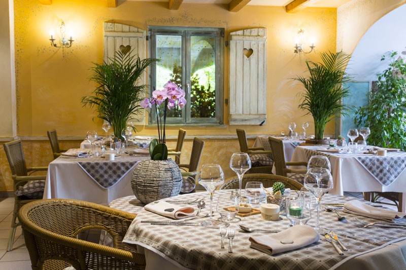 restaurant table du haut jardin jacuzzi privé séjour romantique gérardmer vosges