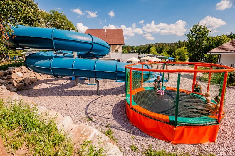 camping-la-steniole-trampoline-947