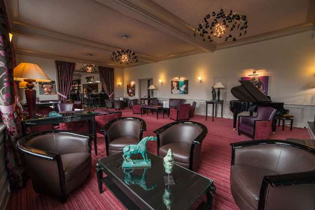 Salon de l'hôtel Beau Rivage Gérardmer Vosges salon hotel restaurant beau rivage bord du lac gerardmer vosges