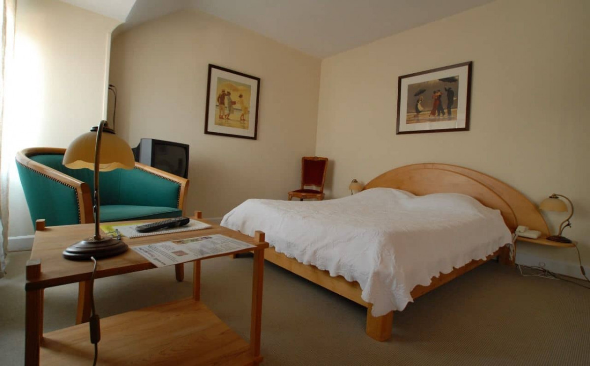 chambre double c?t? village-CHAMBRE CLASSIQUE VILLAGE 1 PERS.