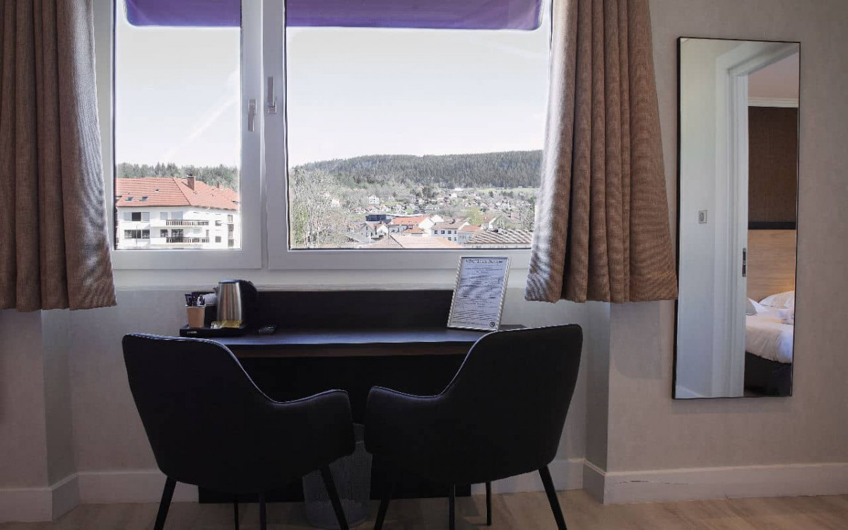 Room 152899-398876