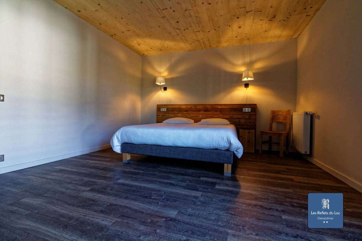 Room 198318-540604 Room 198318-540604