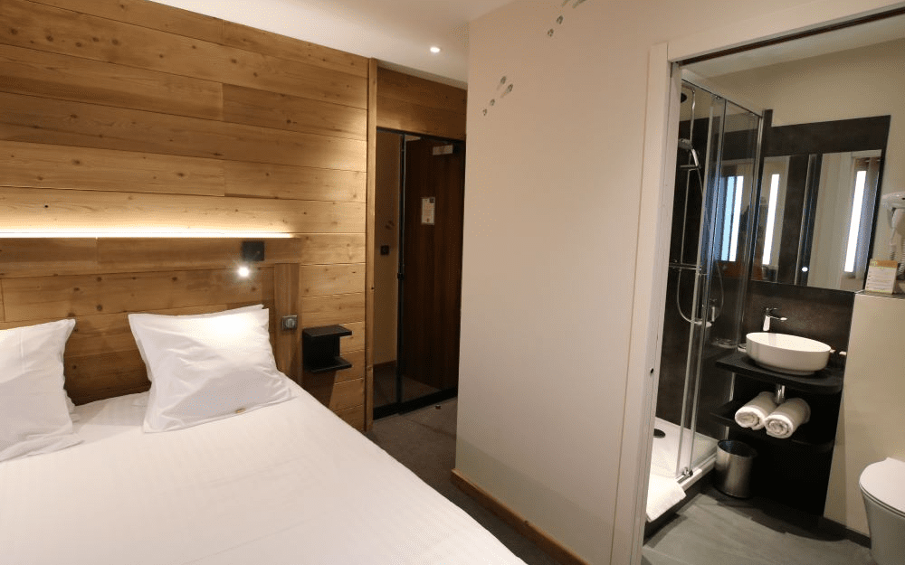 Les Standards-NUIT EN CHAMBRE STANDARD Les Standards-NUIT EN CHAMBRE STANDARD