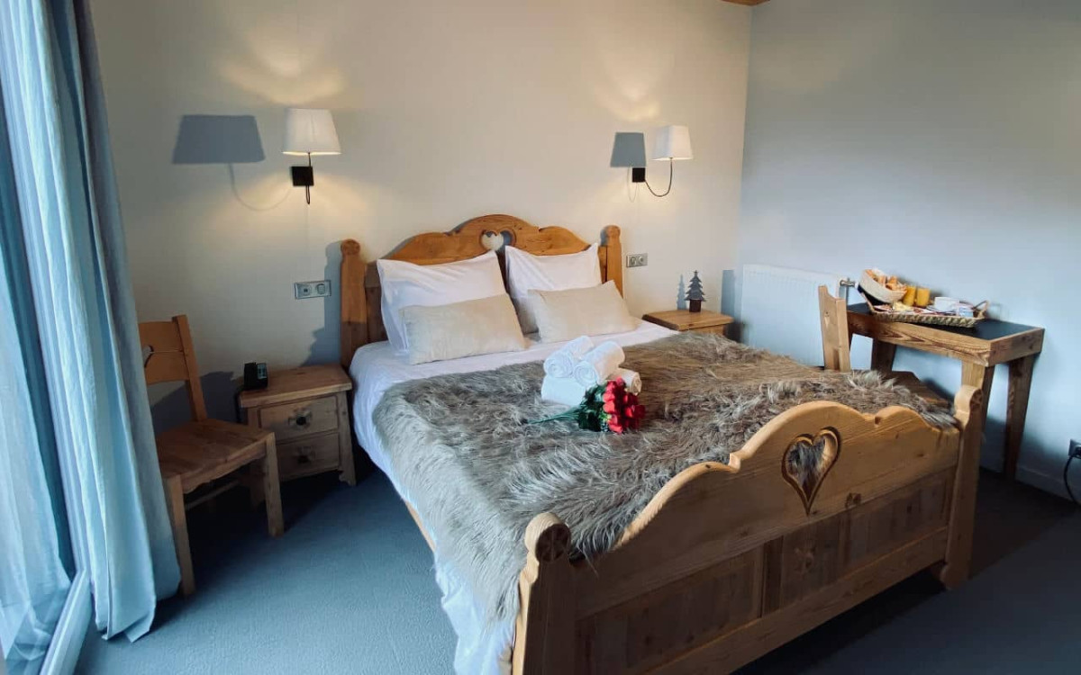 Room 319528-744572 Room 319528-744572
