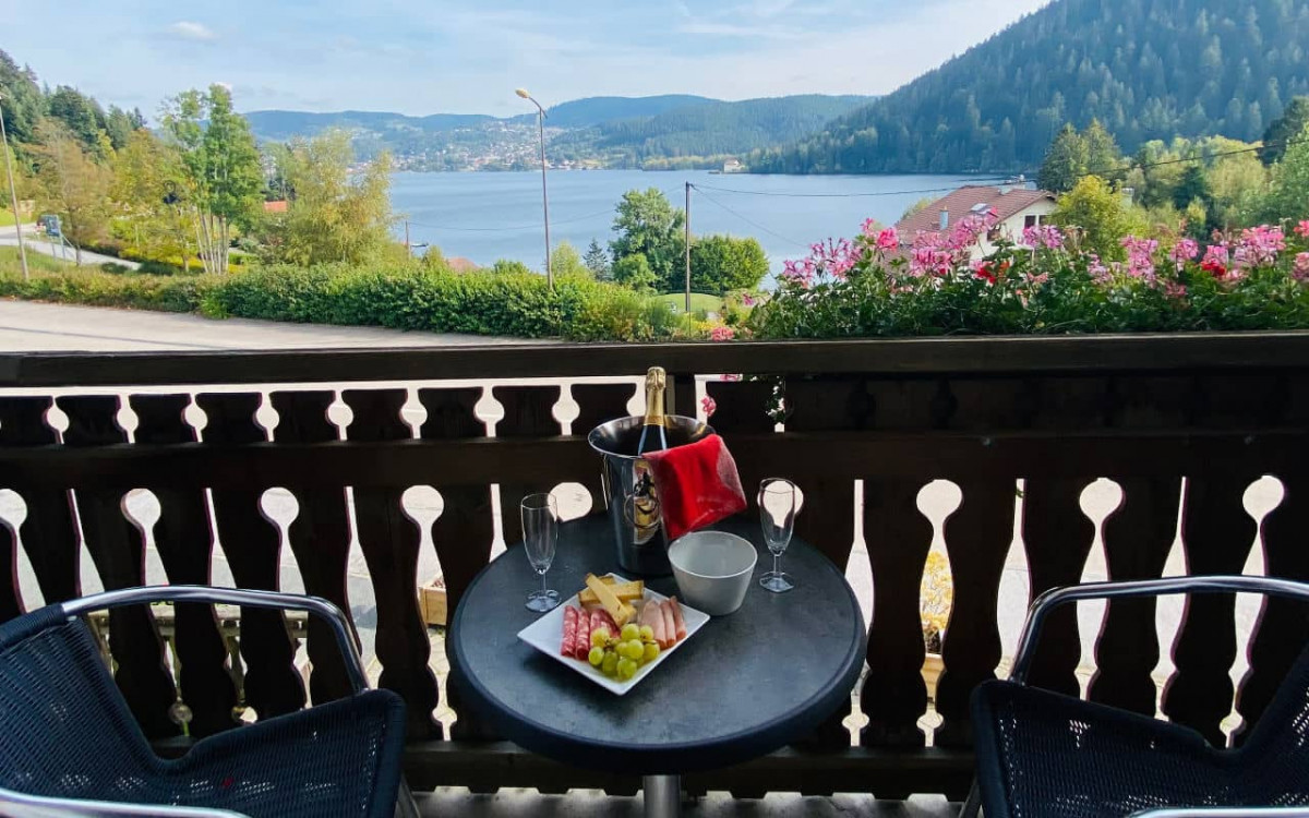 Room 131249-343544 Room 131249-343544