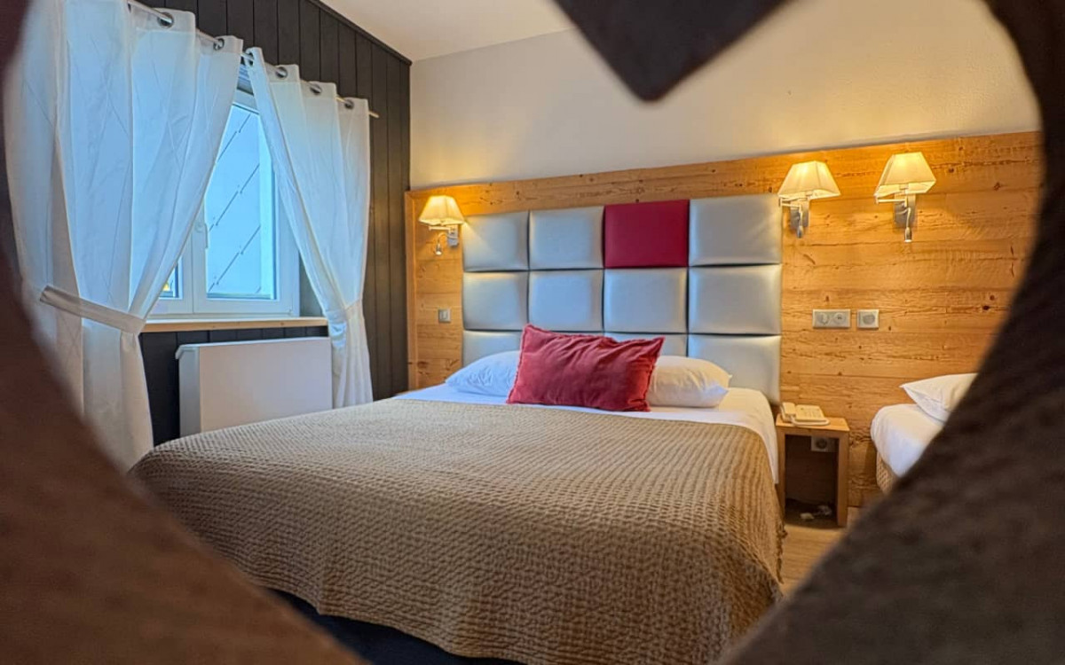 Room 154984-403907