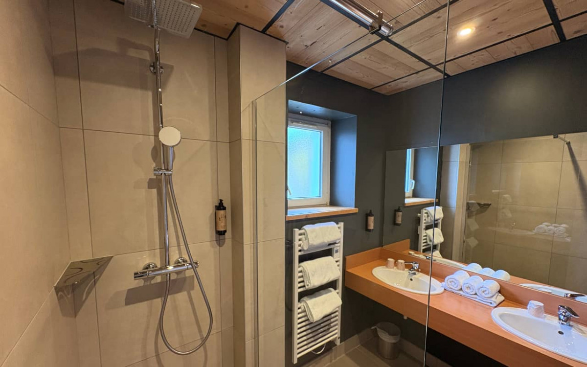 Chambre triple-vue forêt