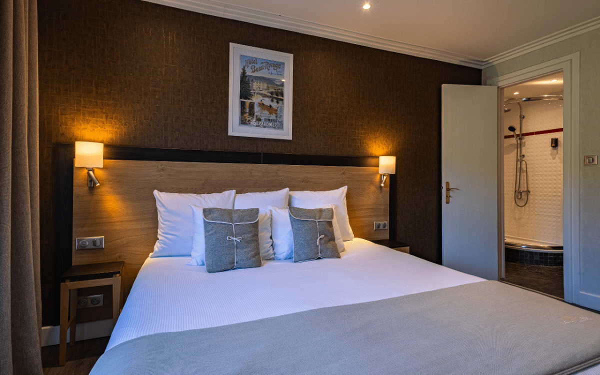 Room 152892-398877 Room 152892-398877