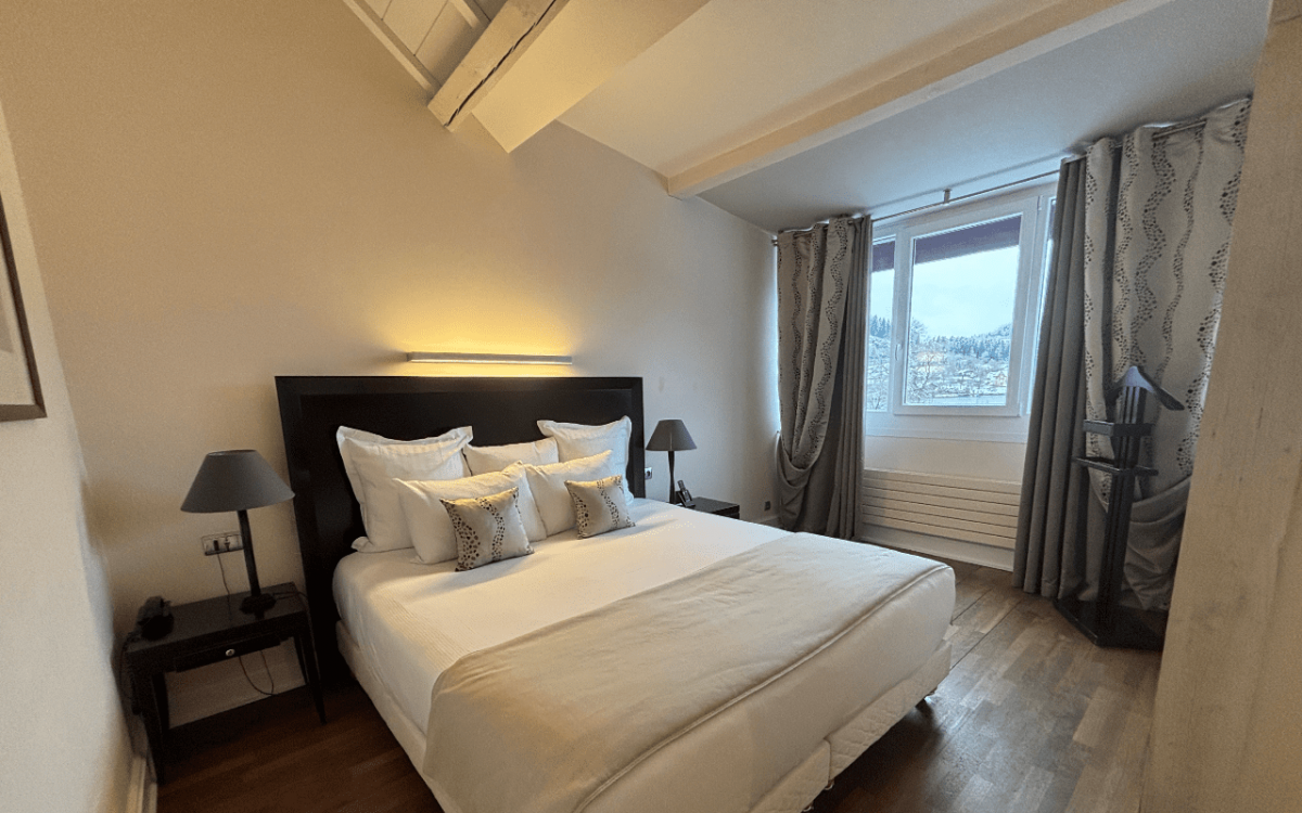 Room 152896-398883 Room 152896-398883