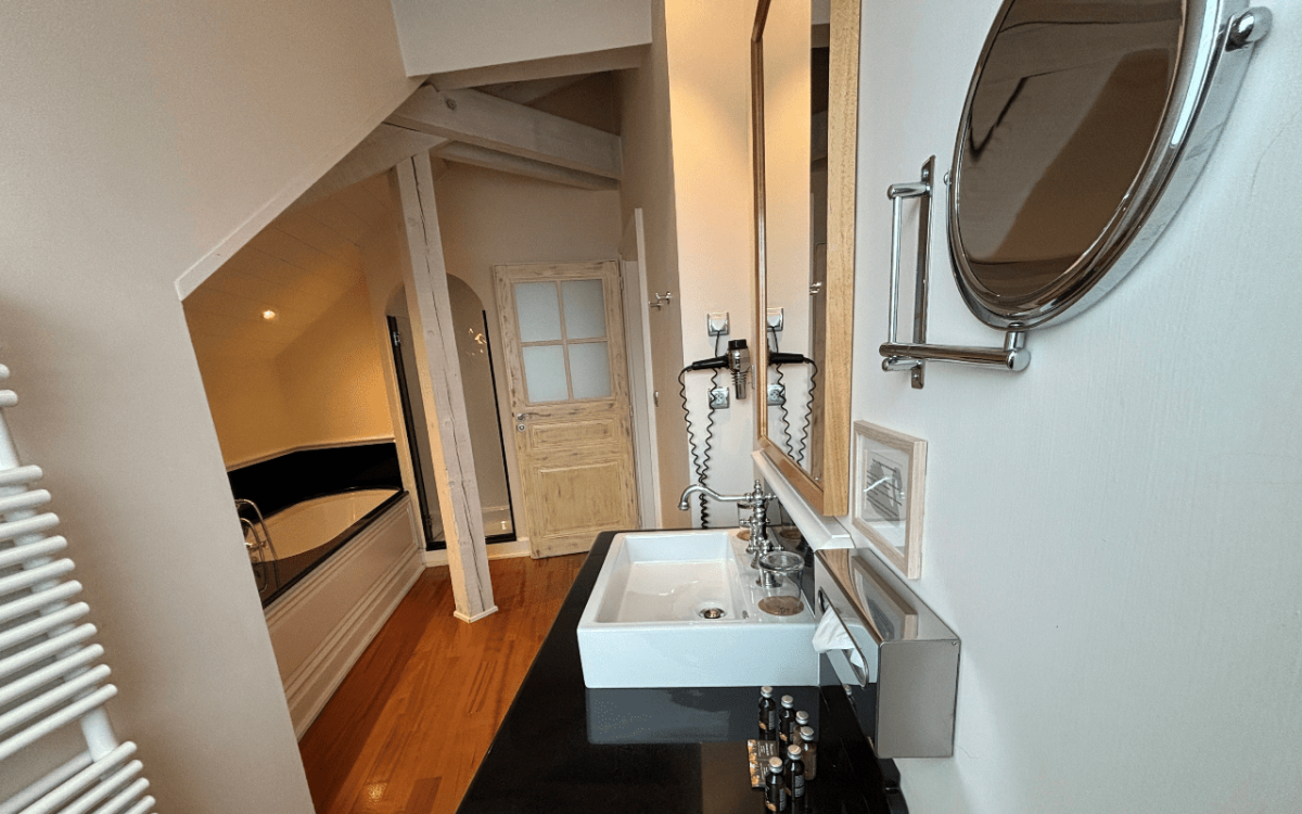 SUITE 302 - 306-SUITE VUE LAC
