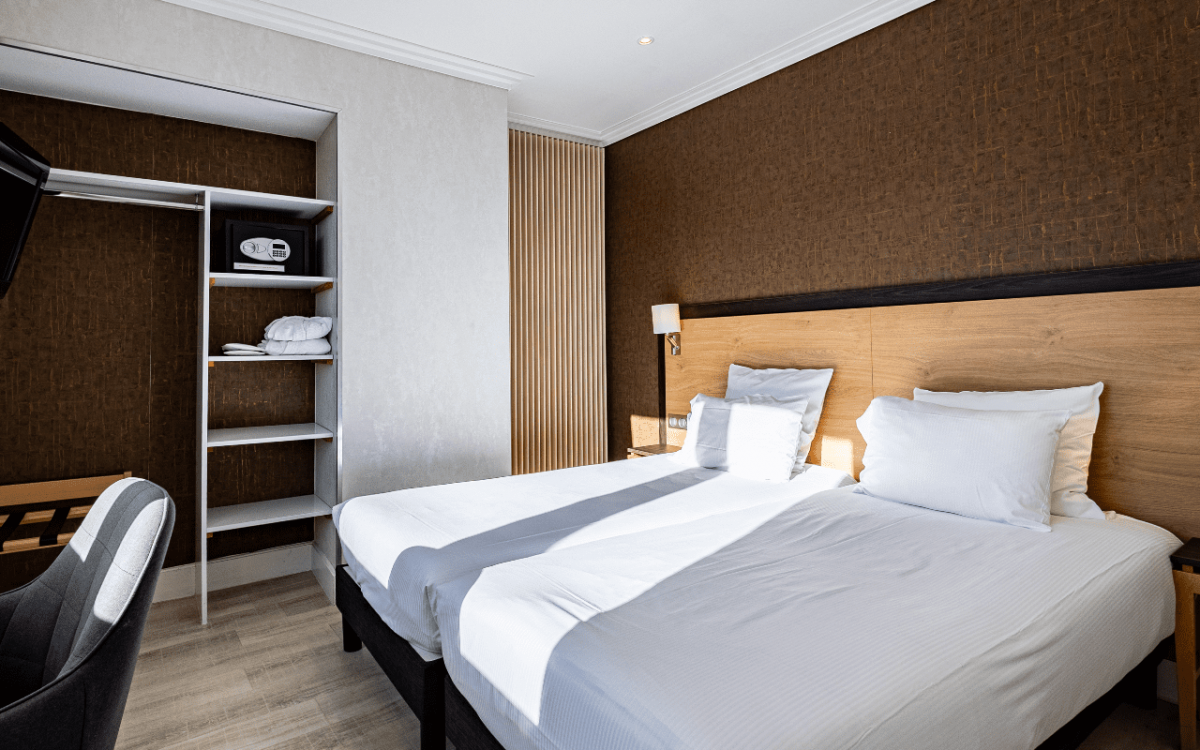 Room 152899-398876 Room 152899-398876