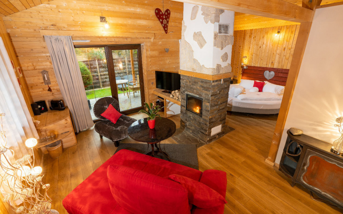 Room 140922-369247