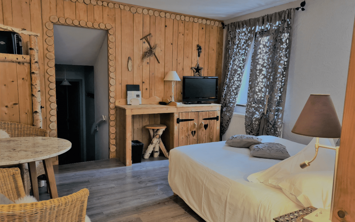 Room 96950-273999
