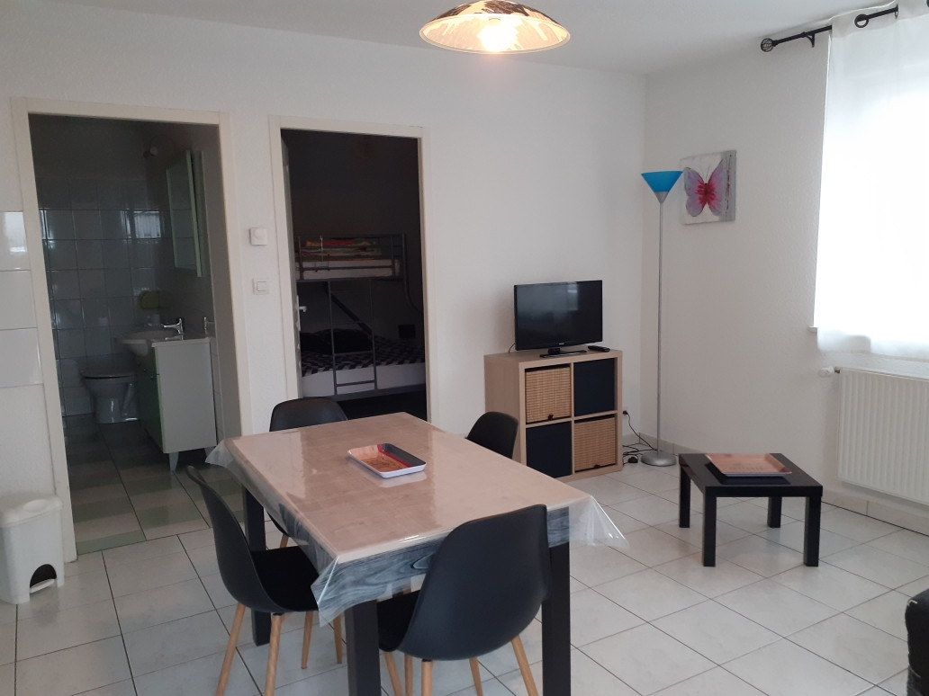 20251124-110405-1397120 20251124-110405-1397120