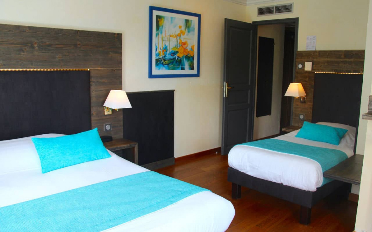Superior triple room-1 à 3 personnes Superior triple room-1 à 3 personnes