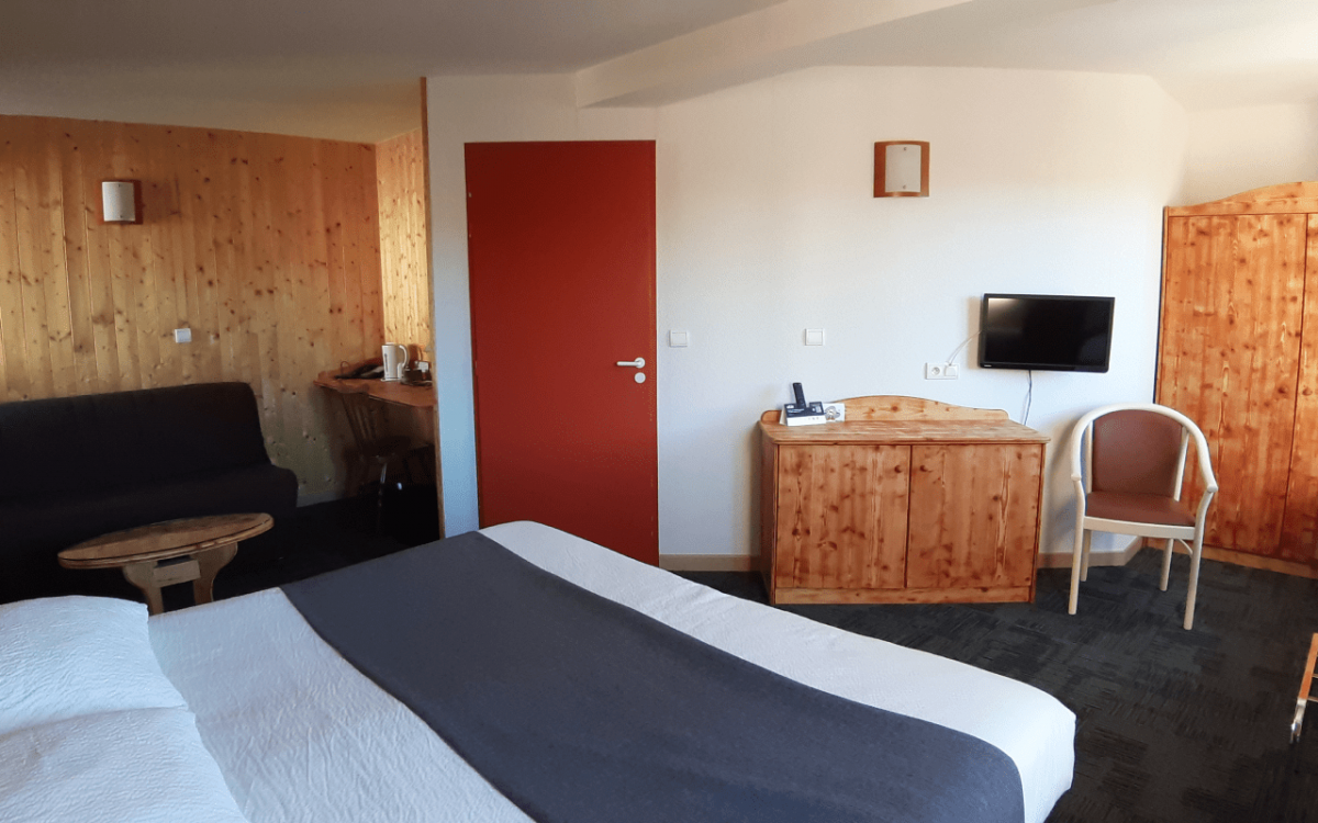 Room 83700-228210