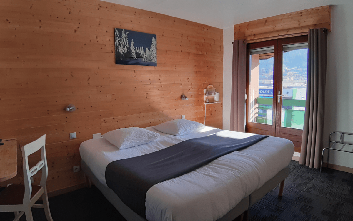 Room 83697-228211