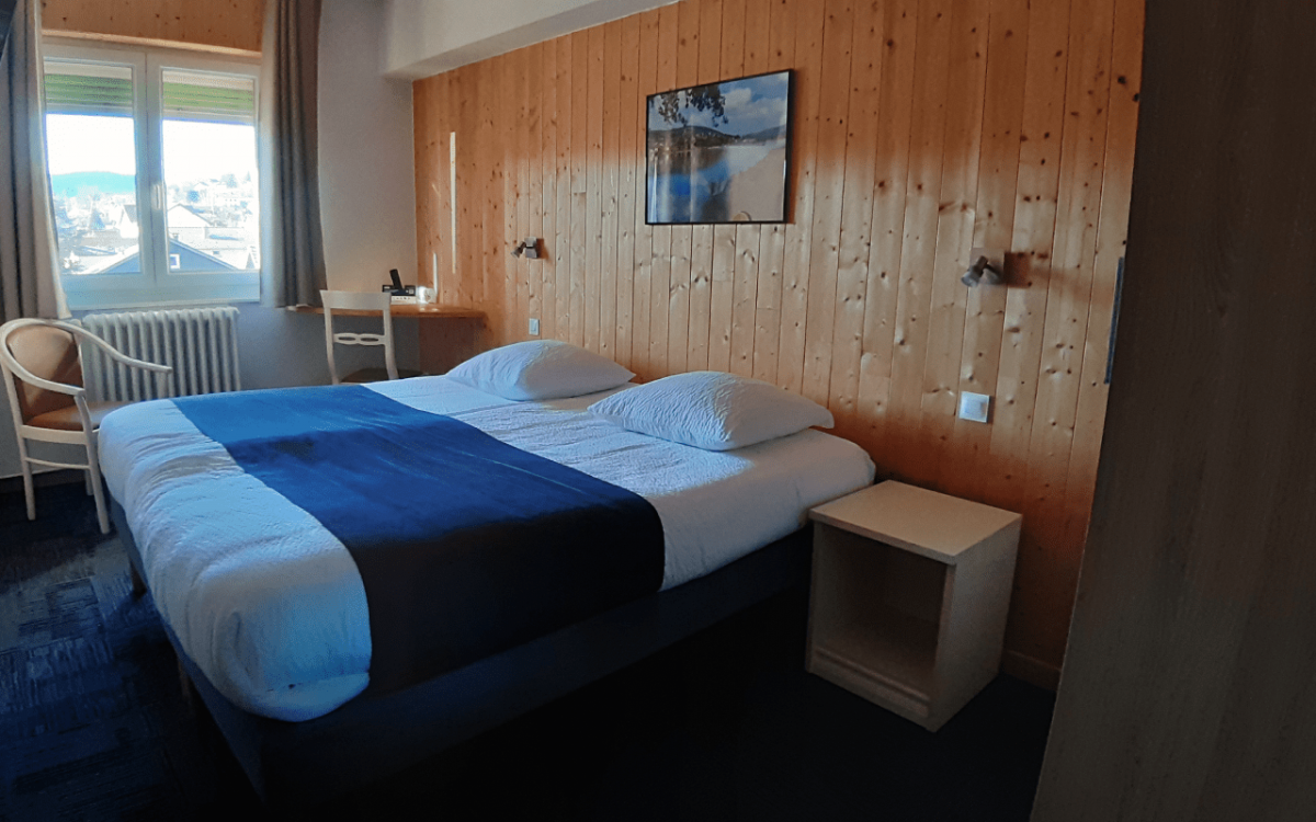 Room 83697-228211