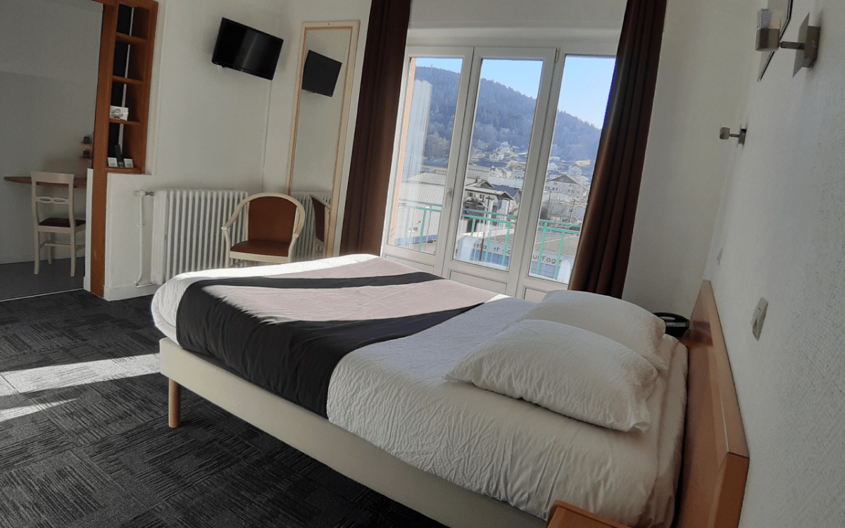 Room 83697-228211