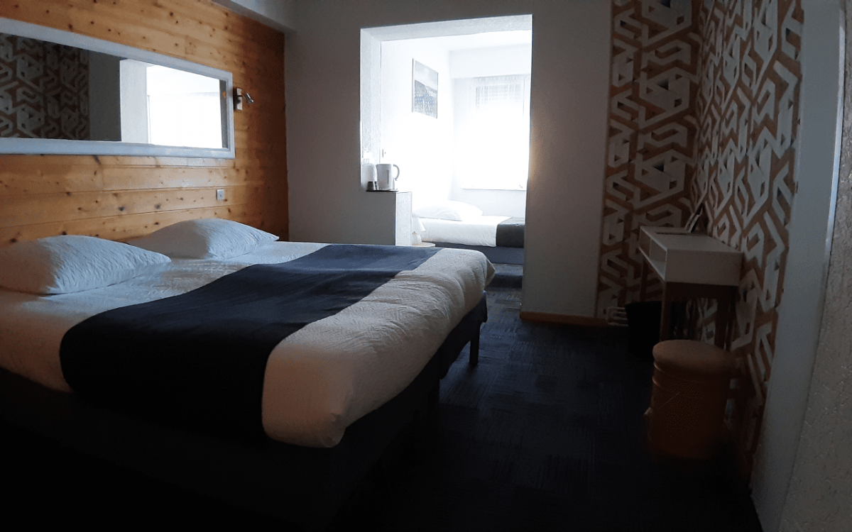 Room 83698-228230