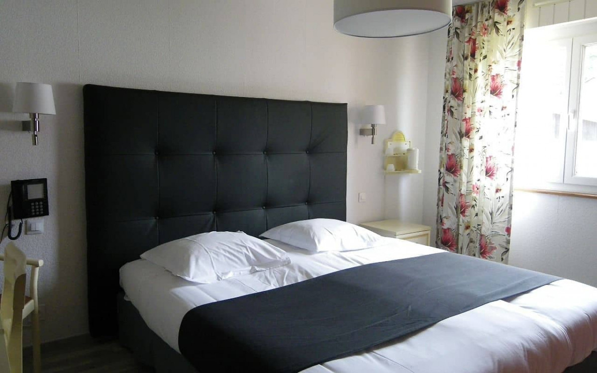 Room 83697-228211 Room 83697-228211