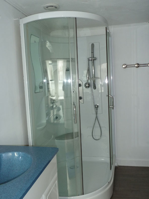 gs042-douche-281823 gs042-douche-281823