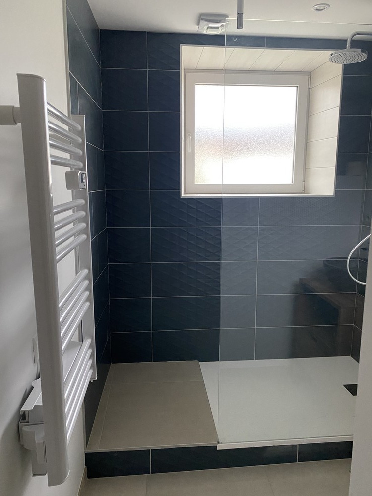 gc071-a231a-sallededouche-bis-1281157
