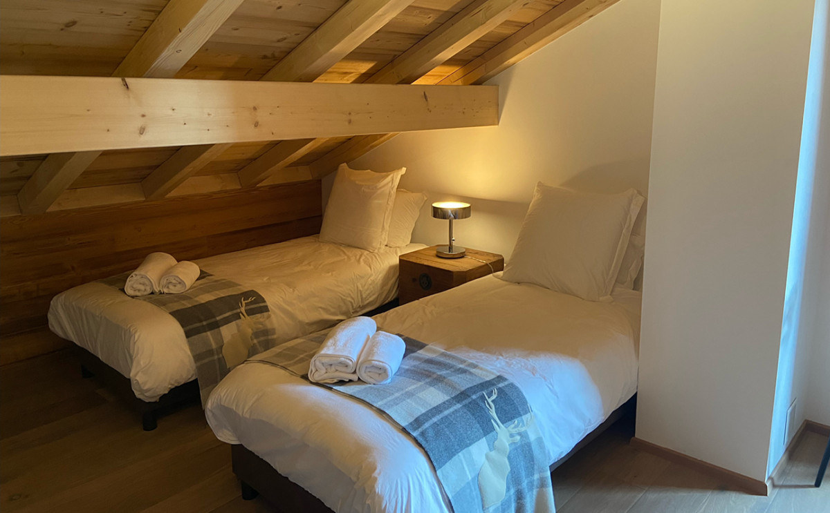 gb070-c103a-mezzanine-1394966