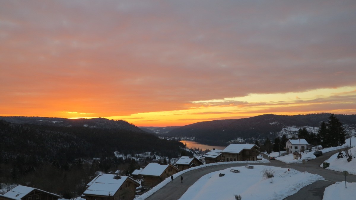 ge003-vue-lac-hiver-soleil-couchant-919250