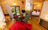Room 140922-369247