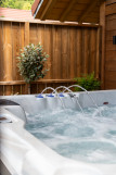 gs100-c109a-jacuzzi2-1441040