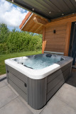 gs100-s109b-jacuzzi-1441055