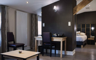 Room 152898-398875 Room 152898-398875
