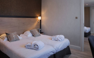 Room 152899-398876 Room 152899-398876