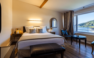 Room 152895-398881
