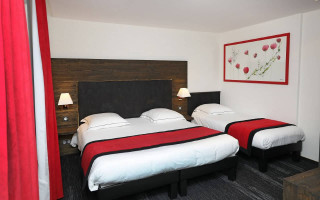 Room 204715-556324 Room 204715-556324