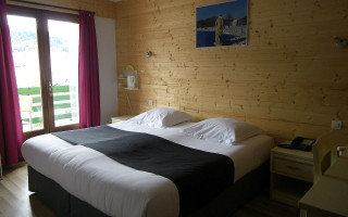 Room 83697-228211