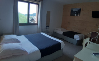 Room 83698-228230