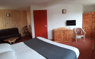 Room 83700-228210