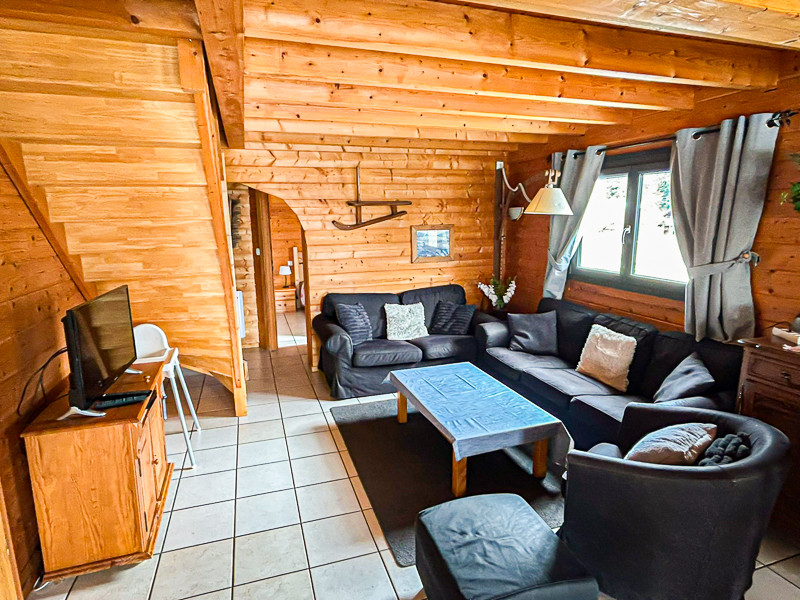 c018b-salon-1325293 c018b-salon-1325293