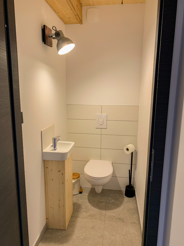 ge001-a246c-wc-rossberg-1250538 ge001-a246c-wc-rossberg-1250538
