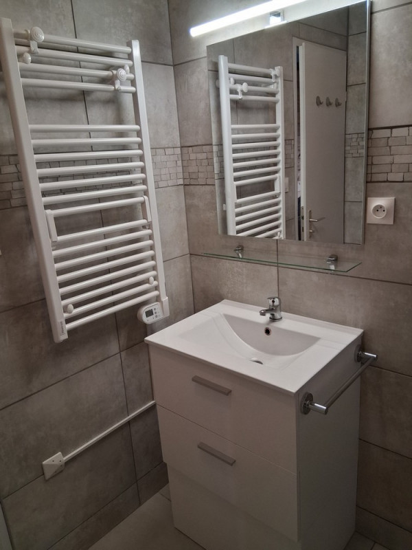 gl054-salle-de-douche2-1430753 gl054-salle-de-douche2-1430753