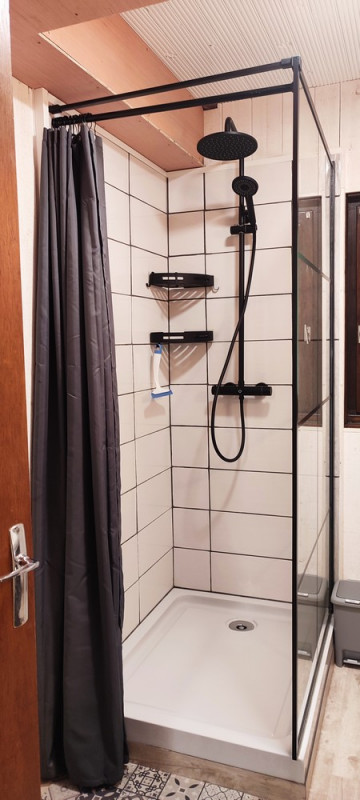 gm073-a161c-salle-de-douche-1443617