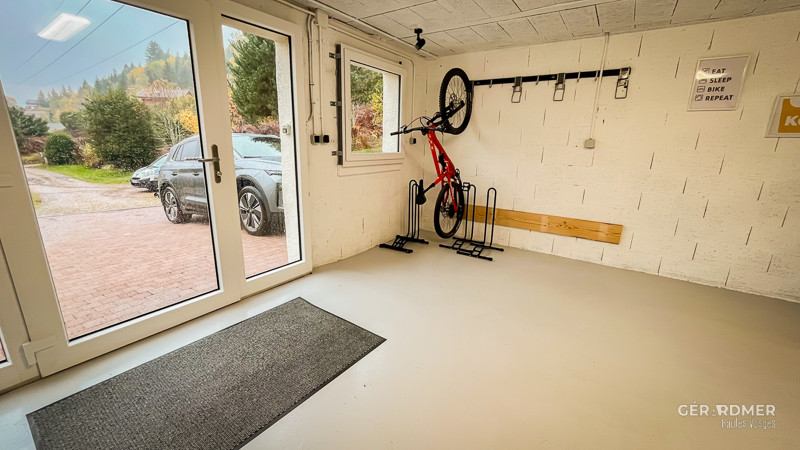 gr004-garage2-1393443 gr004-garage2-1393443