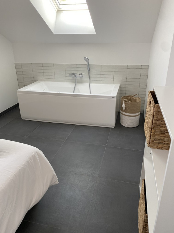 gs084-a231b-chambre1-baignoire-balneo-1282663 gs084-a231b-chambre1-baignoire-balneo-1282663