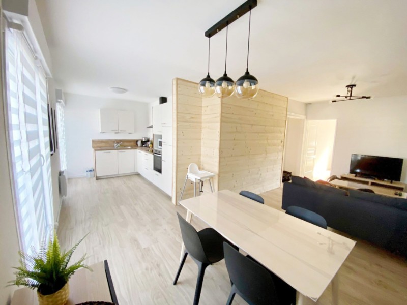 gd049-sam-sur-salon-cuisine-944767