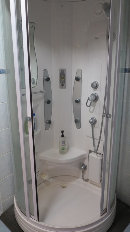 ge003-douche-919243 ge003-douche-919243